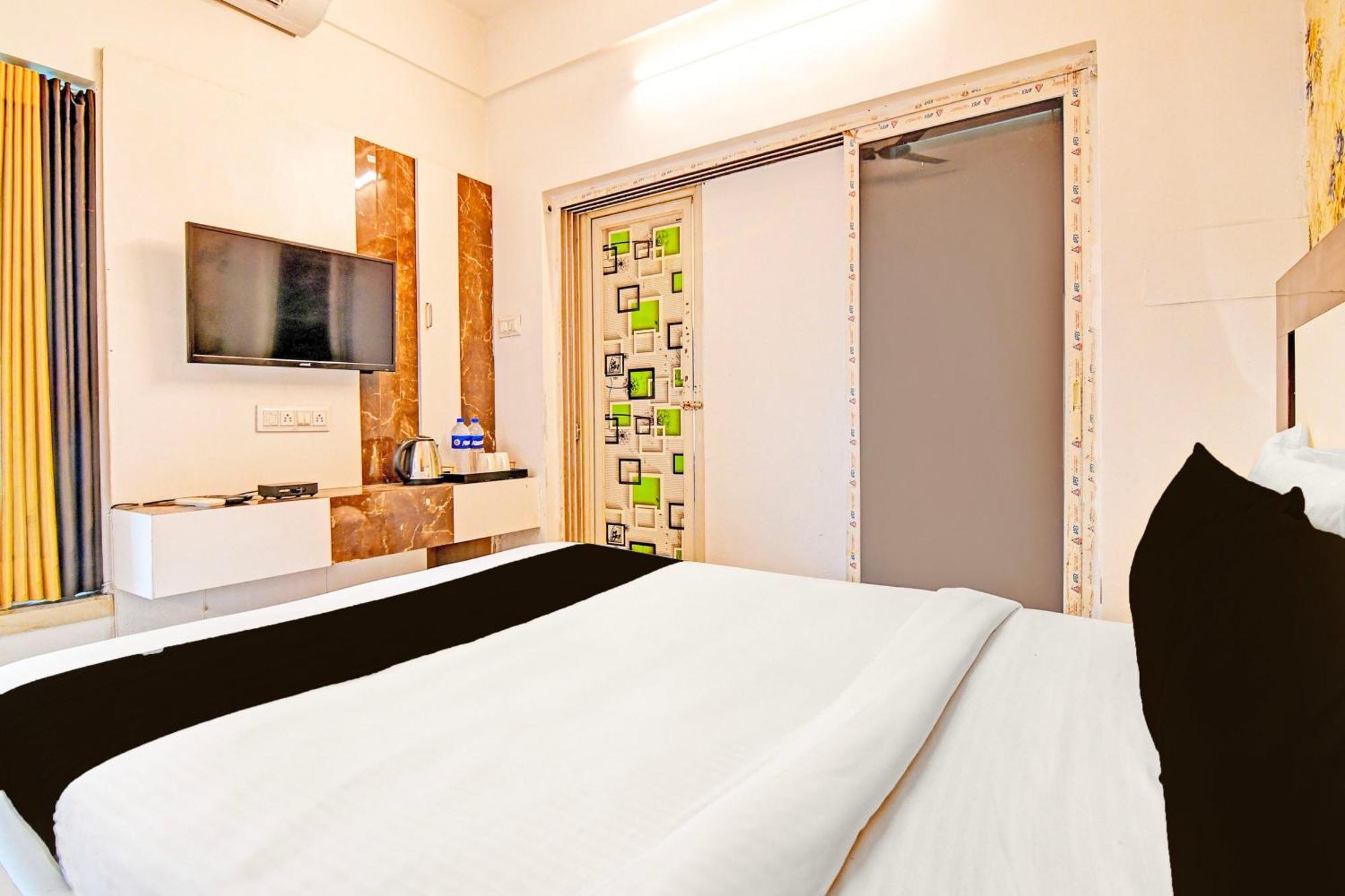 Super Hotel O Ruby Near Acropolis Mall Calcutta Extérieur photo